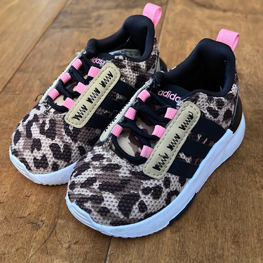 Toddler adidas size 4